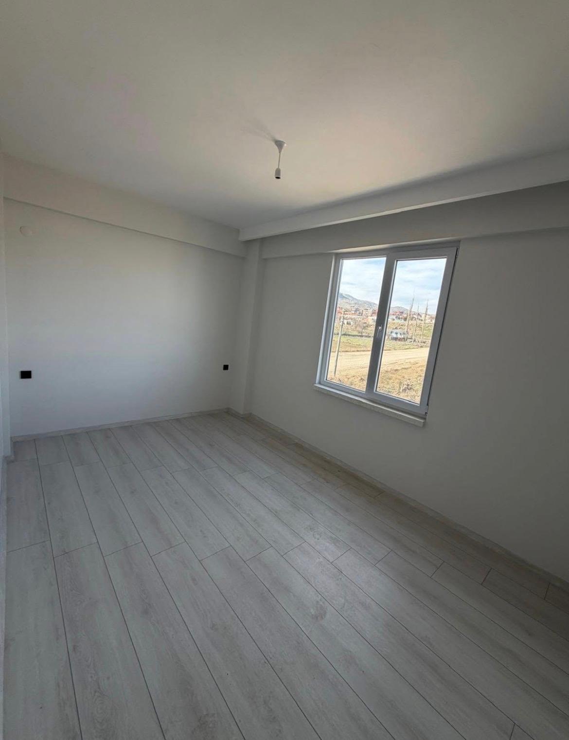 M.FEVZİ ÇAKMAK MAHALLESİNDE ARA KAT SİTE İÇİNDE SATILIK DAİRE 18