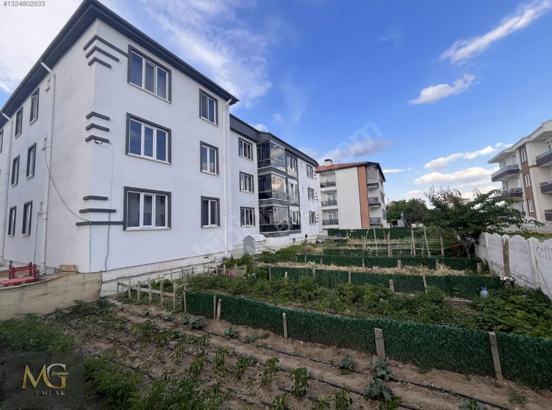 Maraşal Fevzi Çakmak Mahallesinde 3+1 Ara Kat Satılık Daire 18
