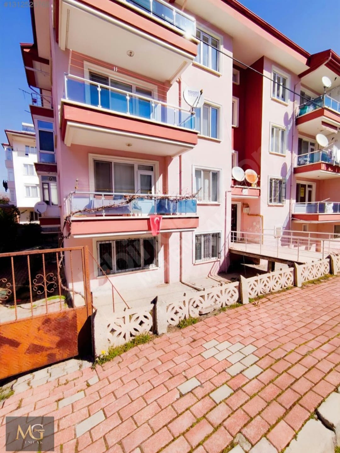 ESENTEPE MAHALLESİNDE FIRSAT DAİRE! ARAÇ TAKASINA ACIK.. 3