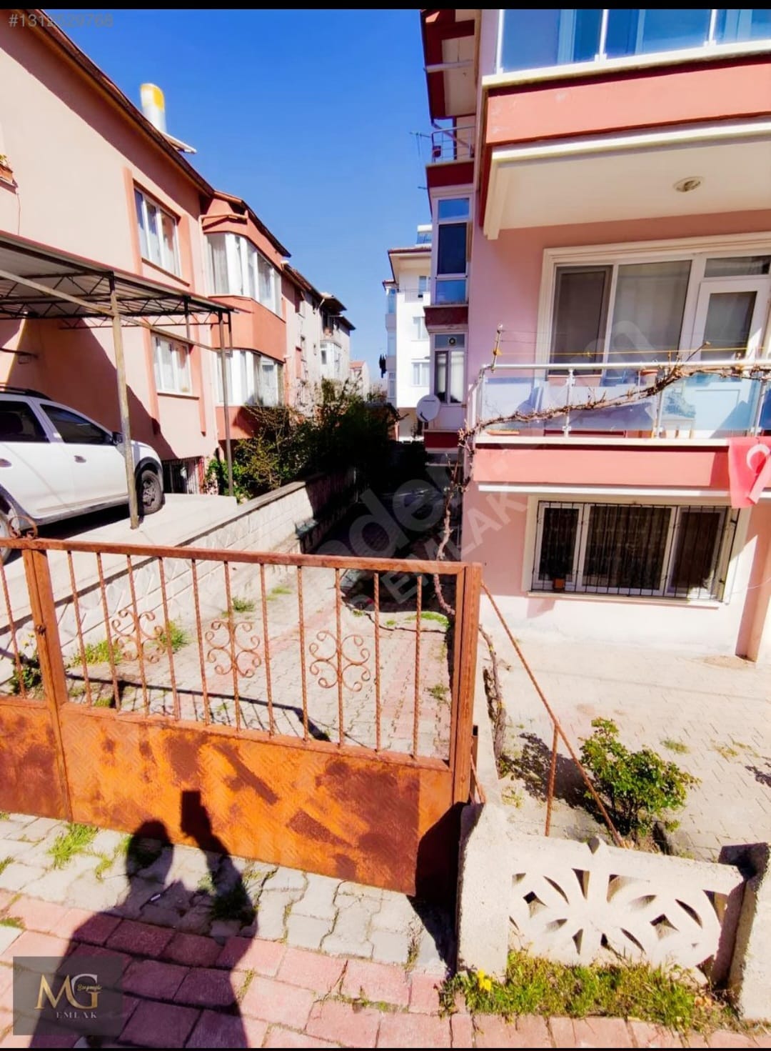 ESENTEPE MAHALLESİNDE FIRSAT DAİRE! ARAÇ TAKASINA ACIK.. 4