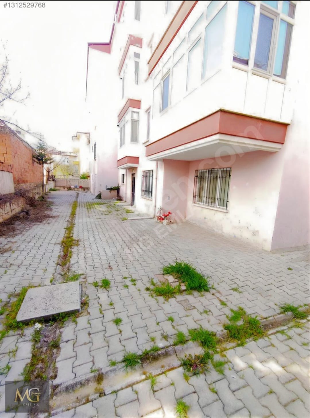 ESENTEPE MAHALLESİNDE FIRSAT DAİRE! ARAÇ TAKASINA ACIK.. 5