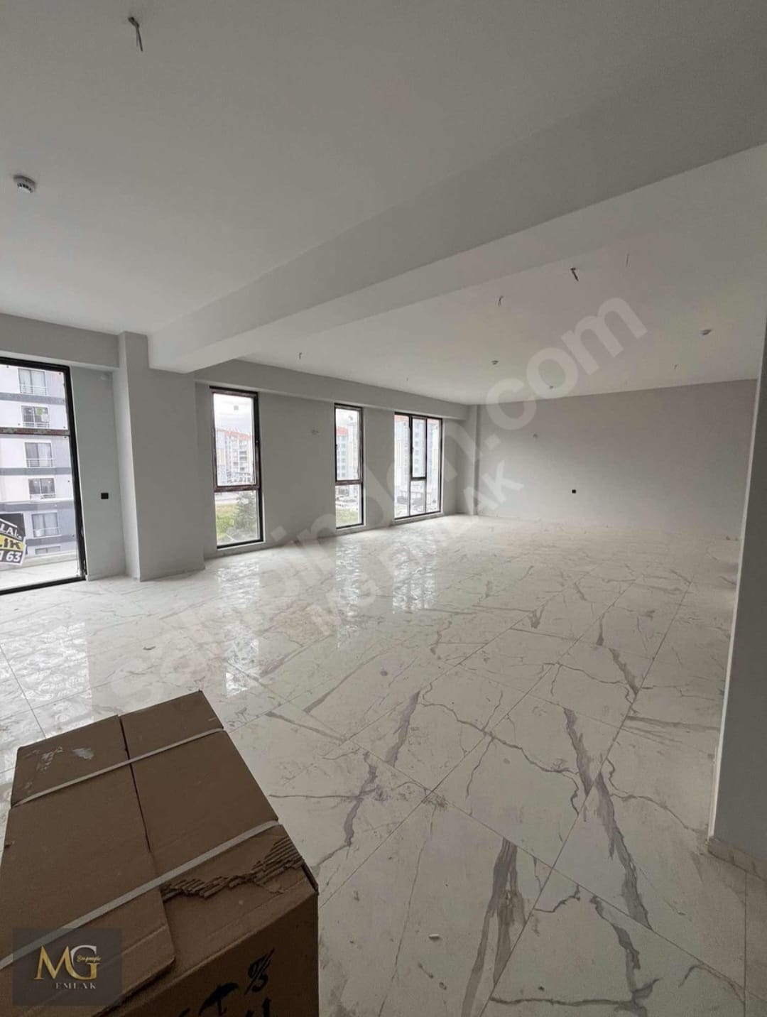 GÜVEN EVLER MAHALLESİNDE KİRALIK OFİS 13