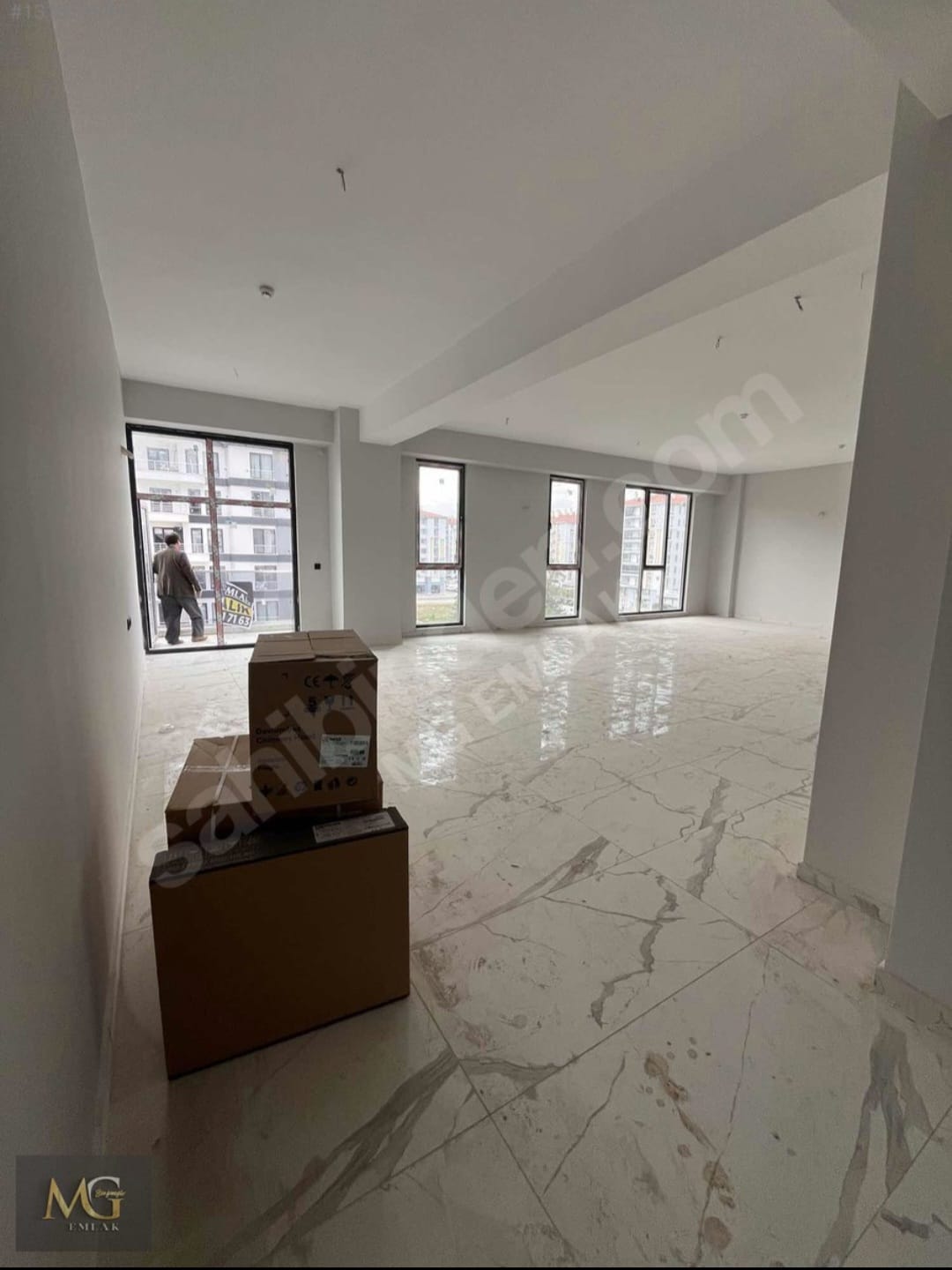 GÜVEN EVLER MAHALLESİNDE KİRALIK OFİS 14
